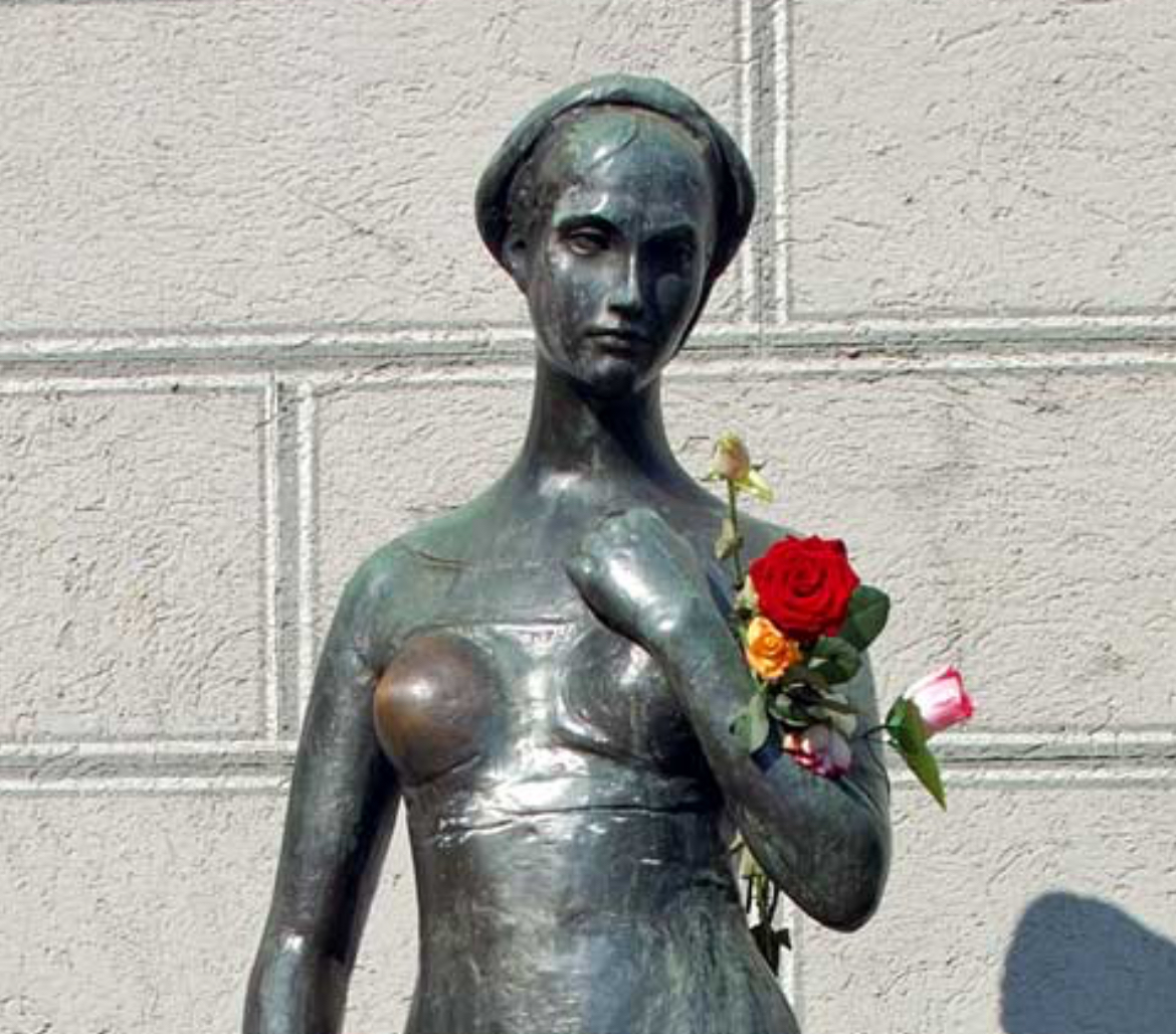 Figur der Julia am Alten Rathaus